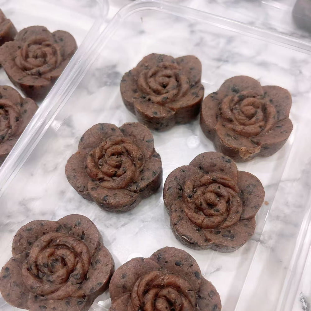 Aimeikang-Frozen-Poria-&-Job's-Tears-Herbal-Cakes-–-8-Pieces,-200g---Traditional-Chinese-Wellness-Treat-2