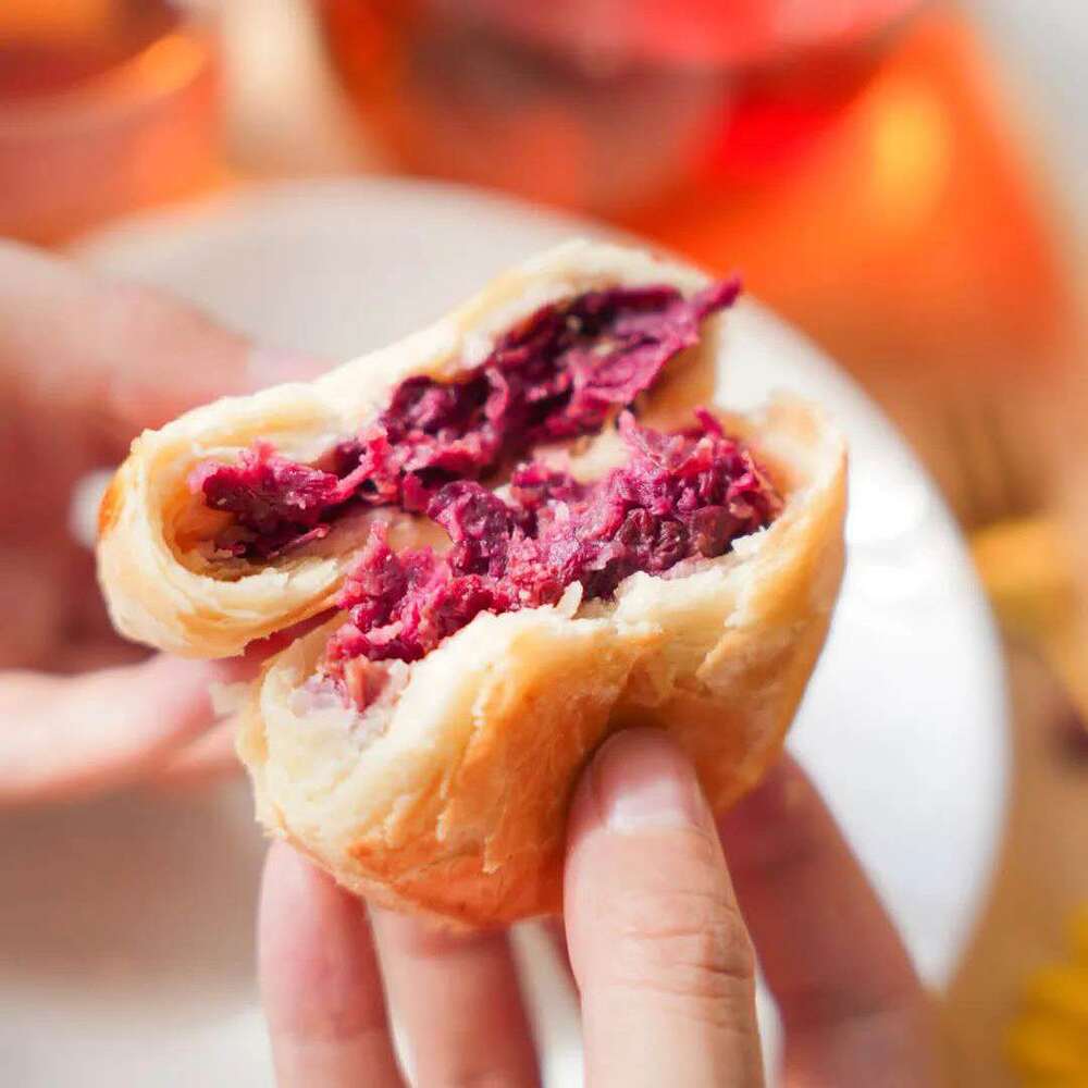 Jiqingxiang-Yunnan-Rose-Pastry-–-10-Pieces,-500-g---Rose-Cake-1