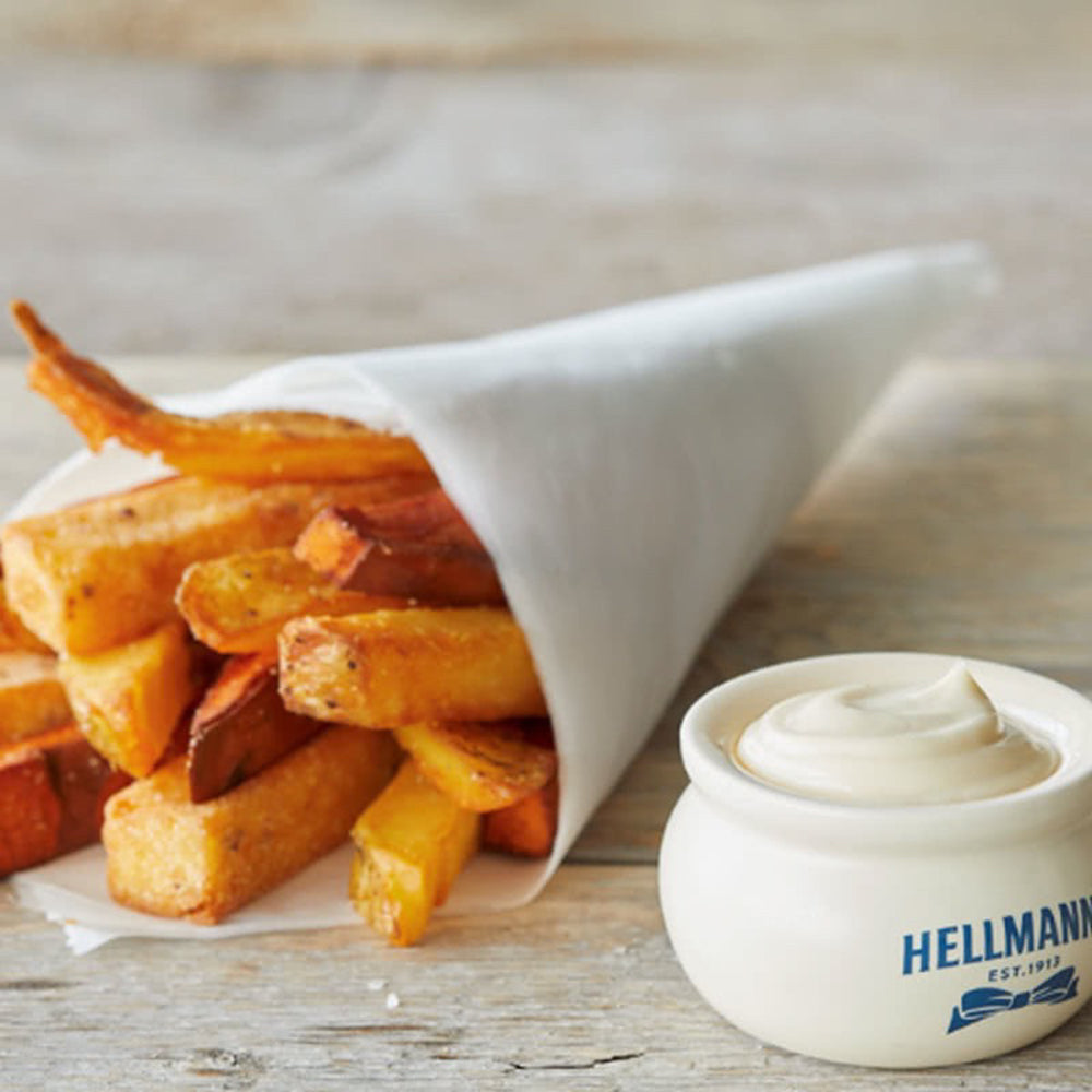 Hellmann's-Light-Mayonnaise-Squeeze-Bottle-750ml-–-Reduced-Fat-Egg-Mayo-Spread,-100%-Recycled-Bottle-2