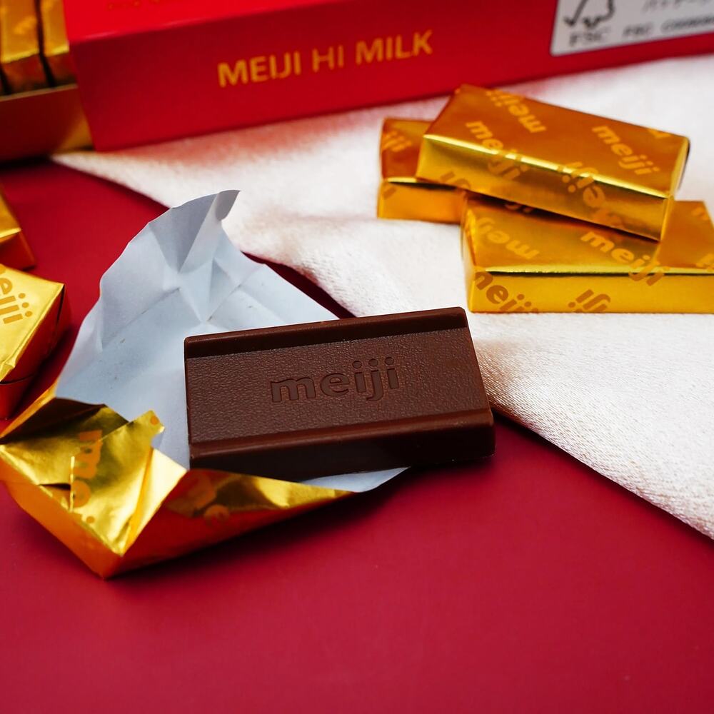 Meiji-Himilk-Milk-Chocolate-120g-–-26-Blocks---Individually-Wrapped-3