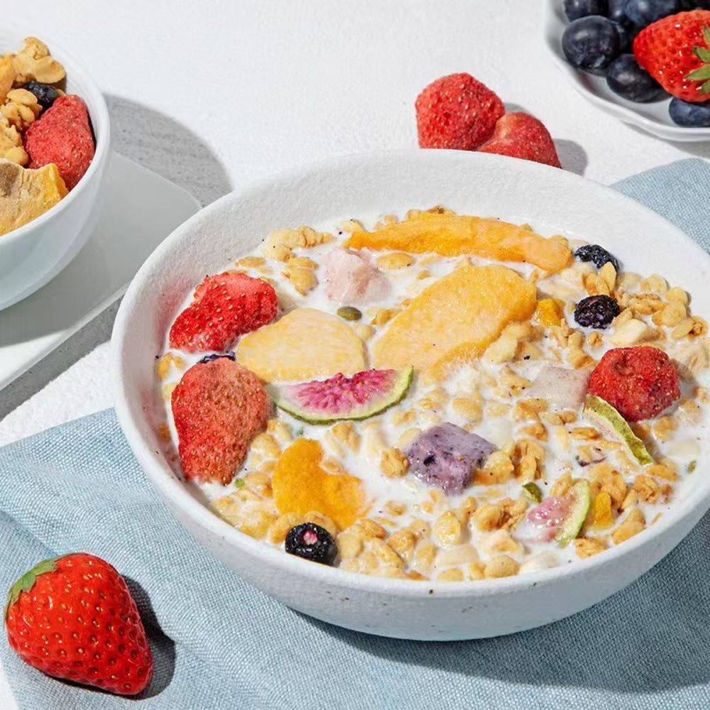 Member's-Mark-Granola-with-Fruit---1kg-1