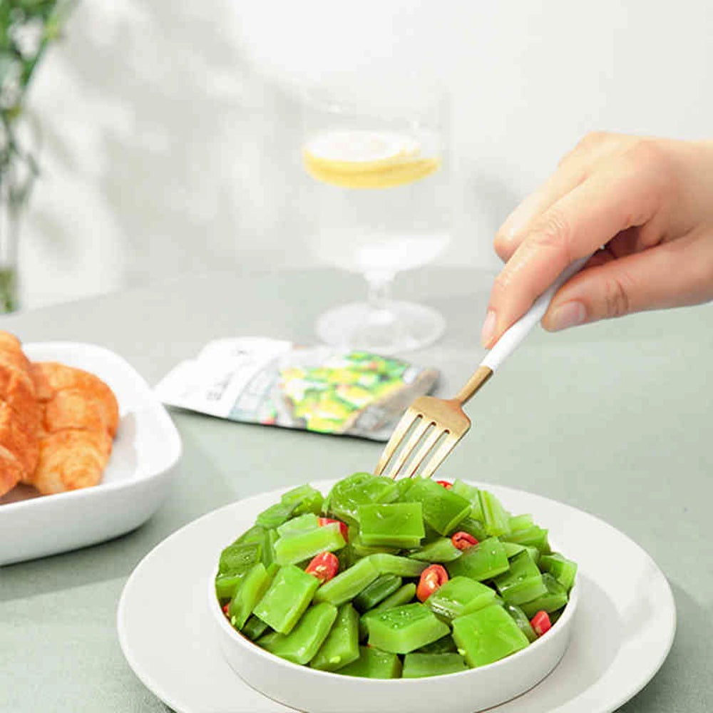 LYFEN-Low-Fat-Spicy-Wakame-Seaweed-–-132g-4