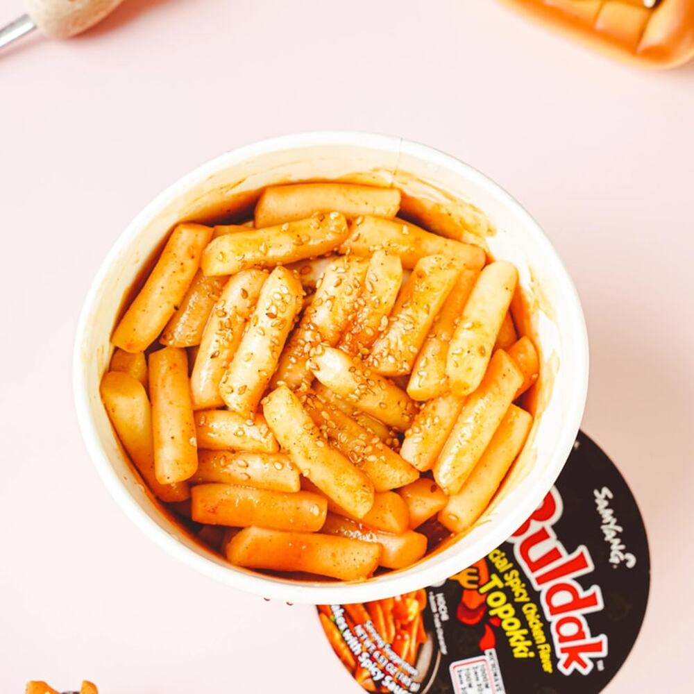 samyang-buldak-spicy-chicken-topokki-cup-185g-korean-spicy-rice-cakes-tteokbokki-4