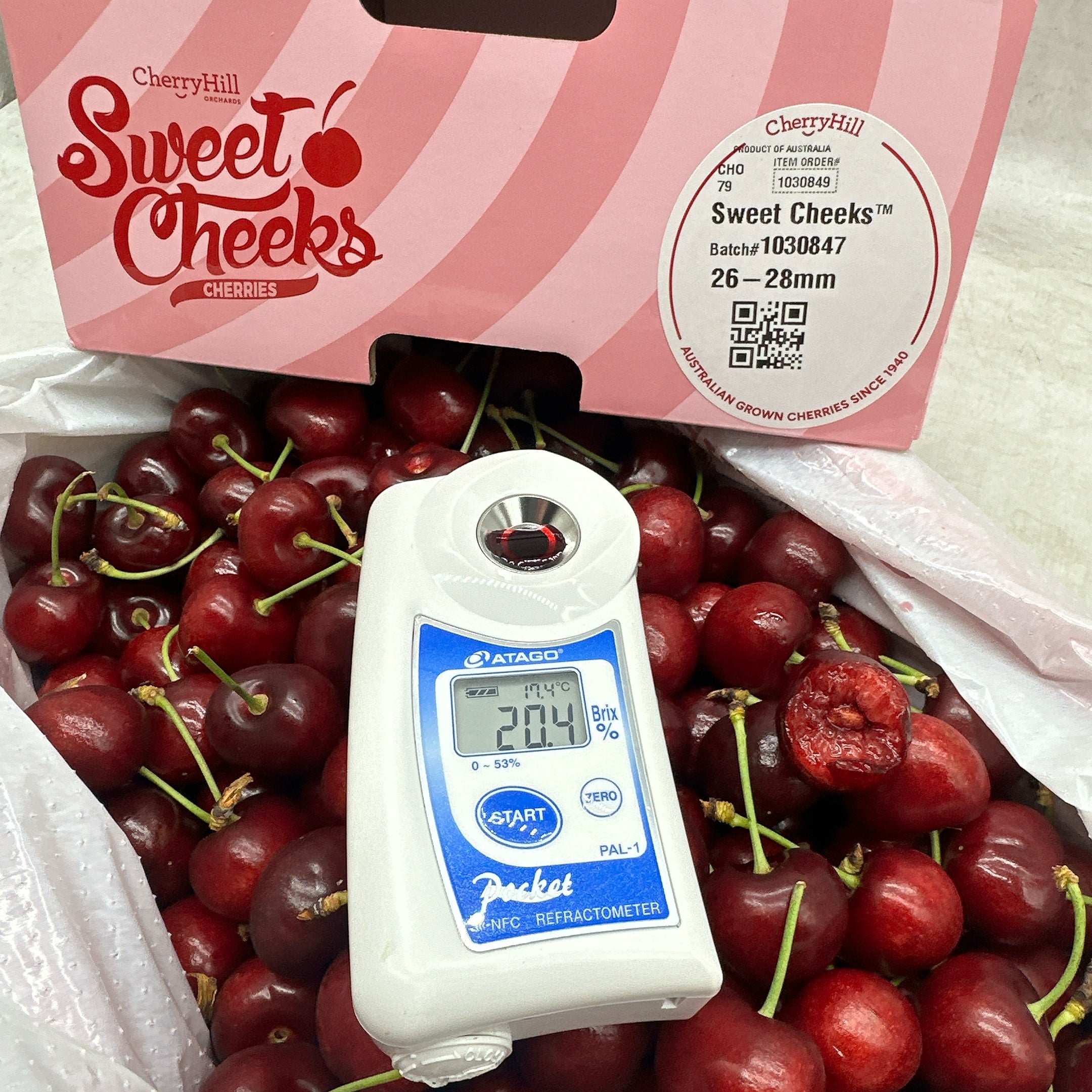 cherryhill-sweet-cheeks-low-acid-cherries-gift-box-26-28mm-approx-2kg-2