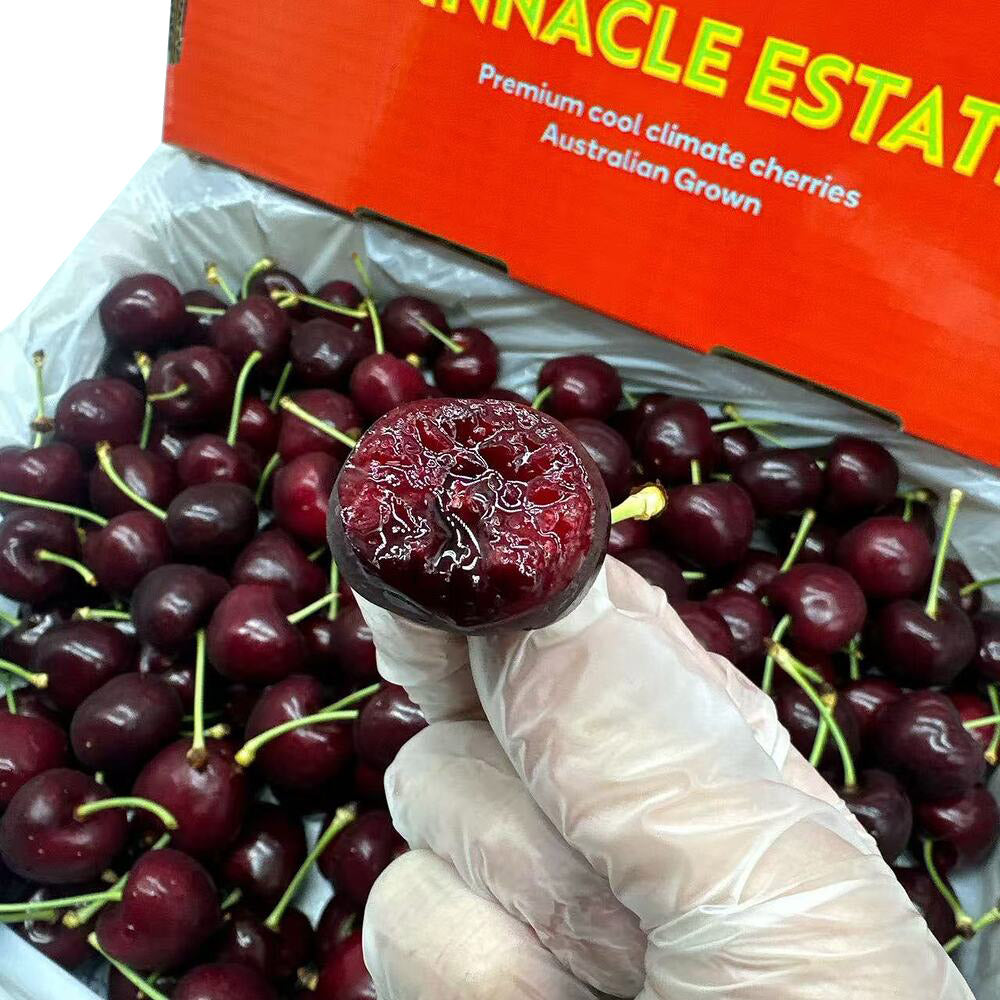 pinnacle-estate-samba-cherries-30-32mm-gift-box-2kg-4