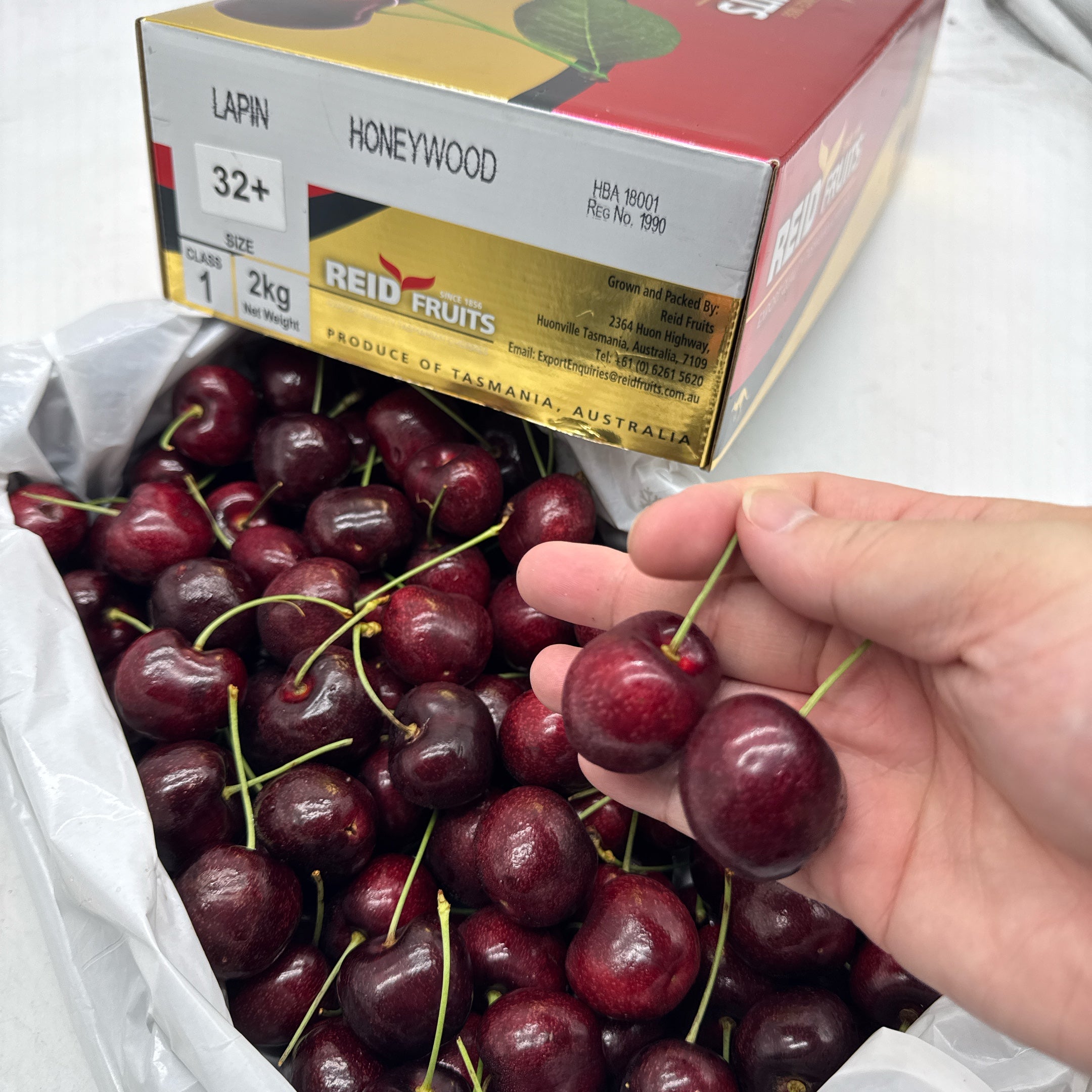 Reid-Lapin-Premium-Cherry-Gift-Box---32mm+---2kg-1