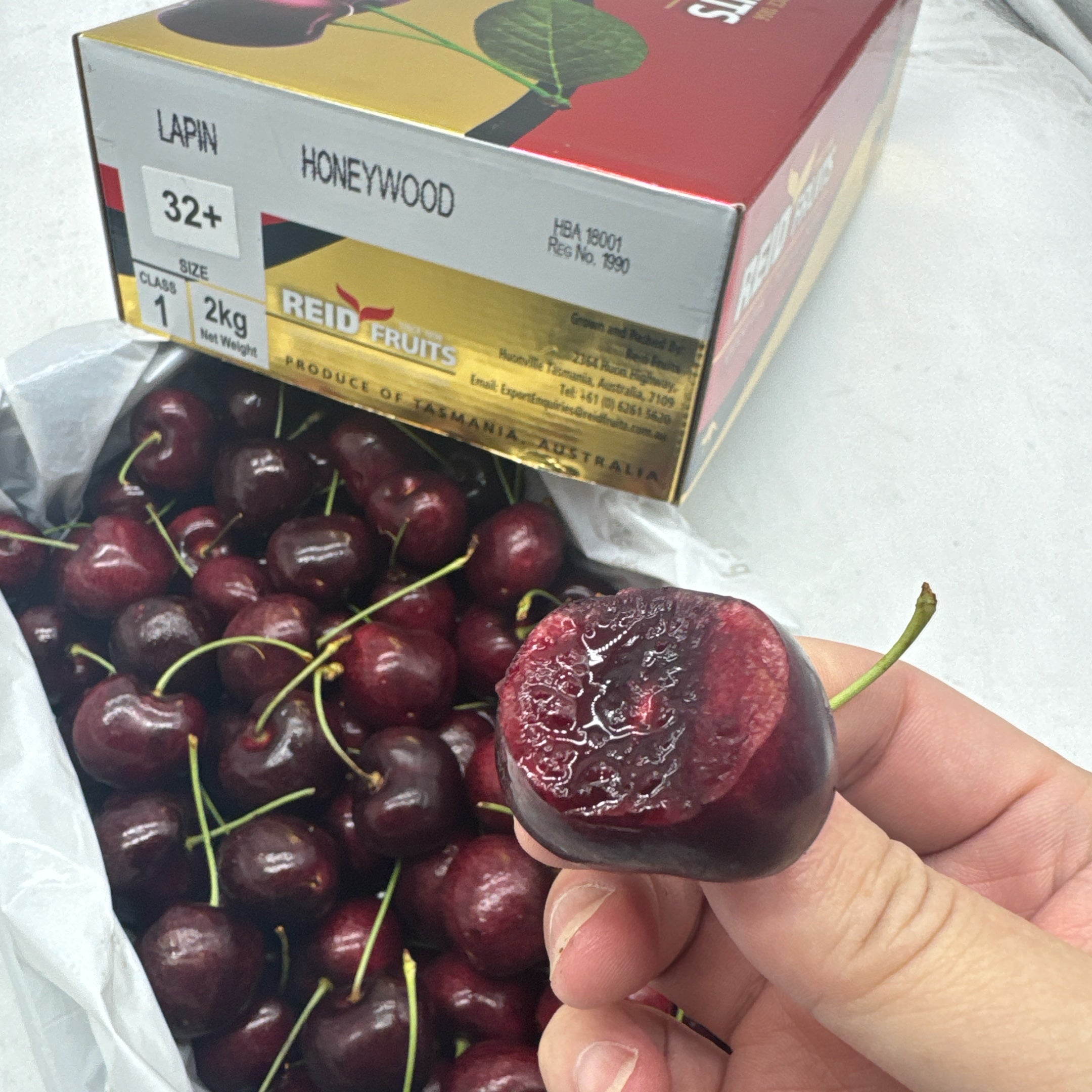 Reid-Lapin-Premium-Cherry-Gift-Box---32mm+---2kg-1