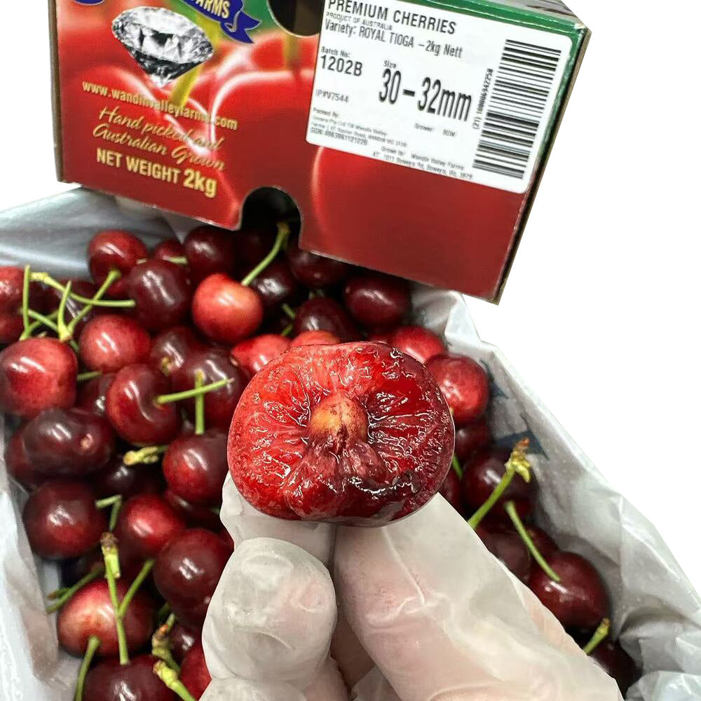 wandin-valley-farms-royal-tioga-cherries-gift-box-2kg-size-30-32mm-2